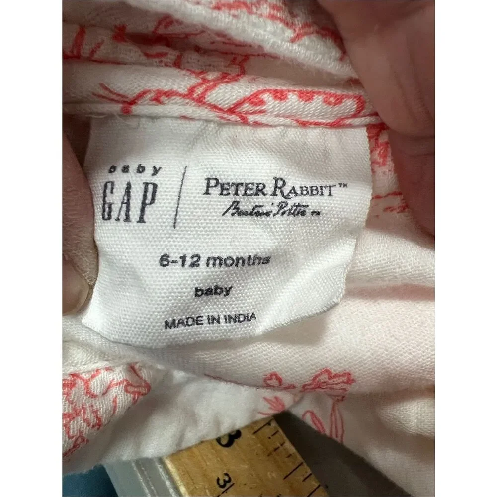 Baby Gap Peter Rabbit white and pink toile 2 piece matching set 6-12 months